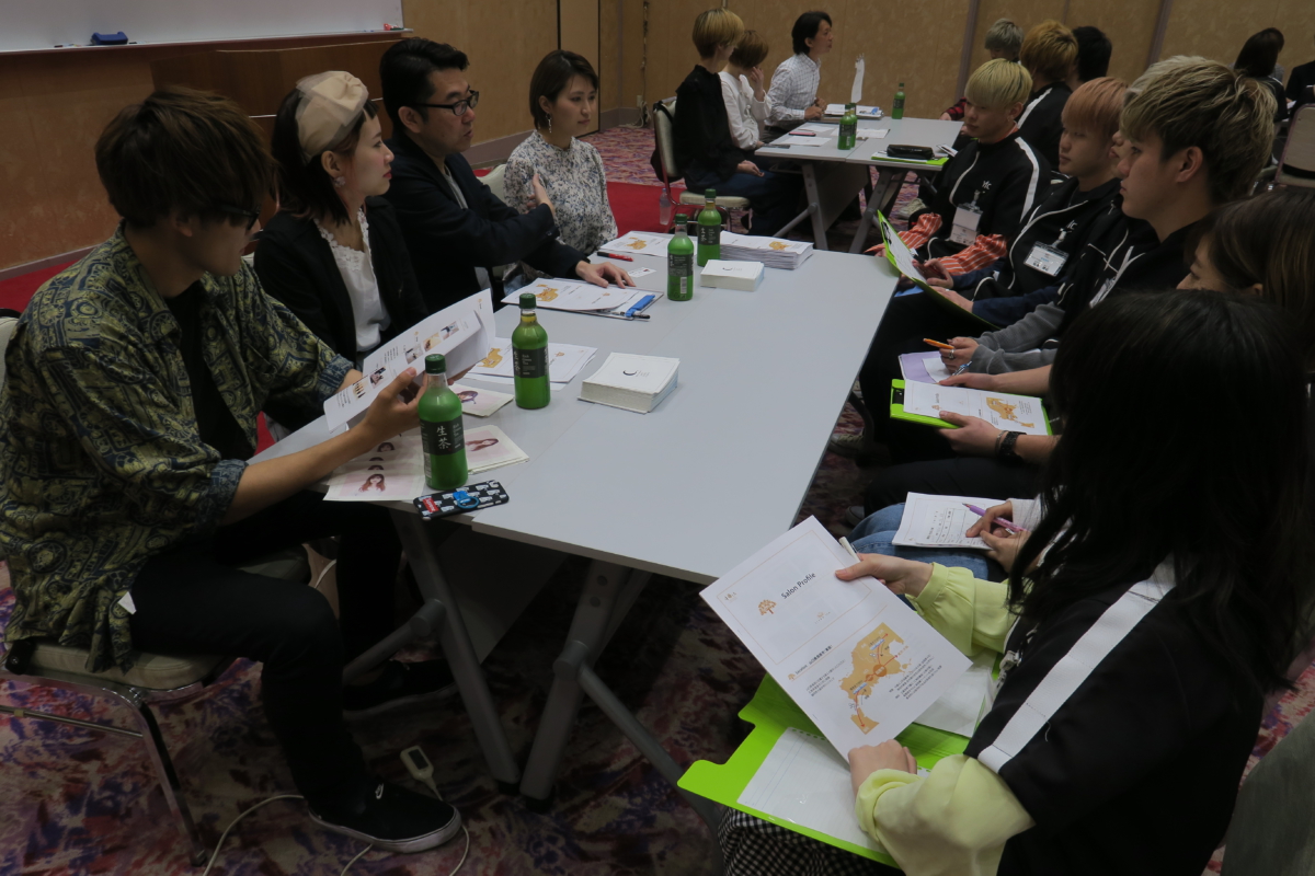 学内会社説明会が開催されました