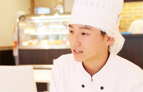 津田 龍吾さん パティシエ学科1年生