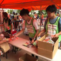 7月1日、維新みらいふスタジアムで行われました「レノファ山口FCvs.横浜FC」で、公務員学科の学生20名がボランティアに参加してきました！