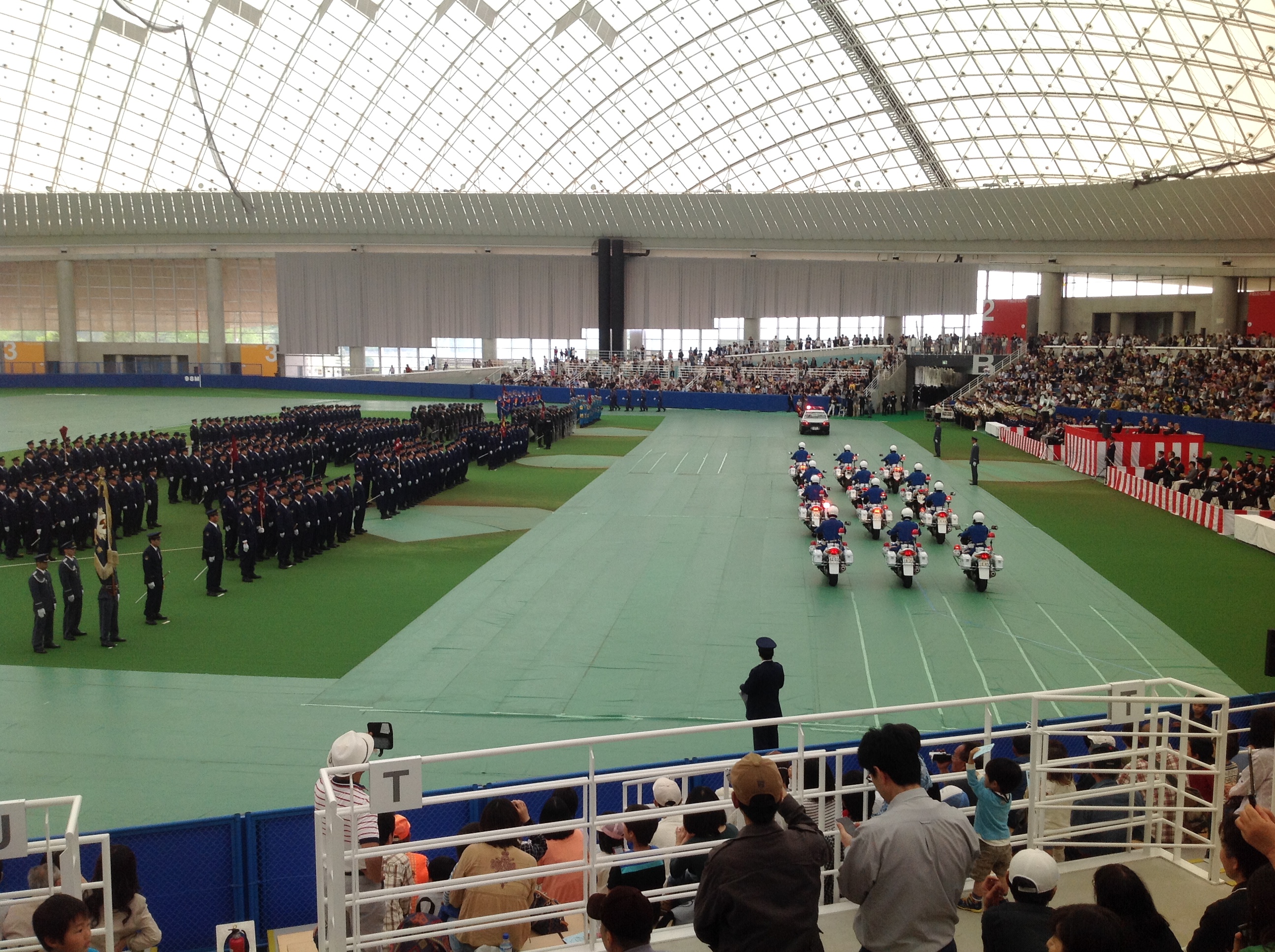 5 16 土 山口県警察視閲式に参加しました Yic公務員専門学校 5 16 土 山口県警察視閲式に参加しました Yic公務員専門学校