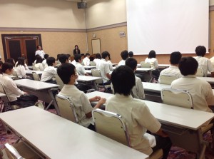 9/17（木）高校生がバス見学に来てくれました！！