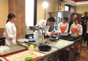 伊勢志摩サミットで活躍された赤崎哲朗氏が講習会で来校されました！！