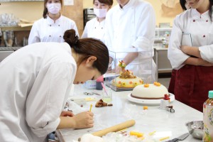 マジパン日本一の堀江ちひろ様が来校されました！！