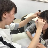 【医療事務】メイクの特別授業！