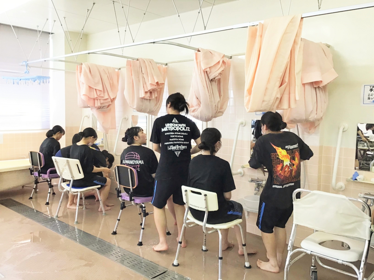 【介護福祉学科】誠英高校福祉科の生徒さんが実習に来られました！