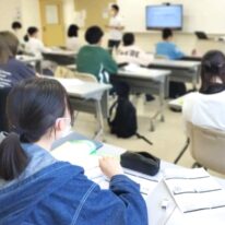 ～両学科1年生、初の専門科目講義～