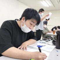 【理学療法・作業療法】両学科1年生　実習生プロフィール作成に四苦八苦