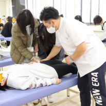 YIC看護福祉専門学校　看護学科2年生　来校